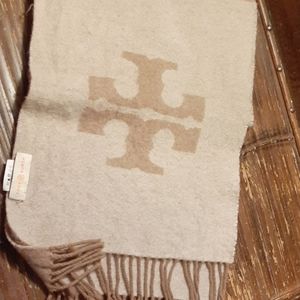 Tory burch scarf